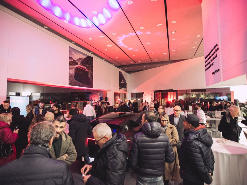 Nuovo Centro Porsche Approved & Service Cesena